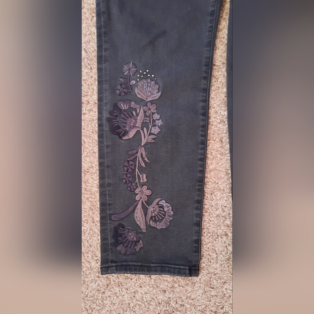 Chico's Faded Black  Floral Embroidered Jean - Picture 4 of 9